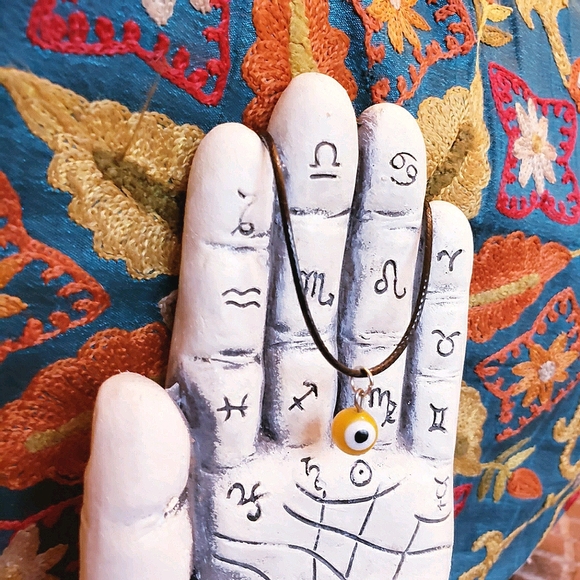 Evil Eye Pendant Necklace Yellow Murano Glass NWT - Picture 5 of 8